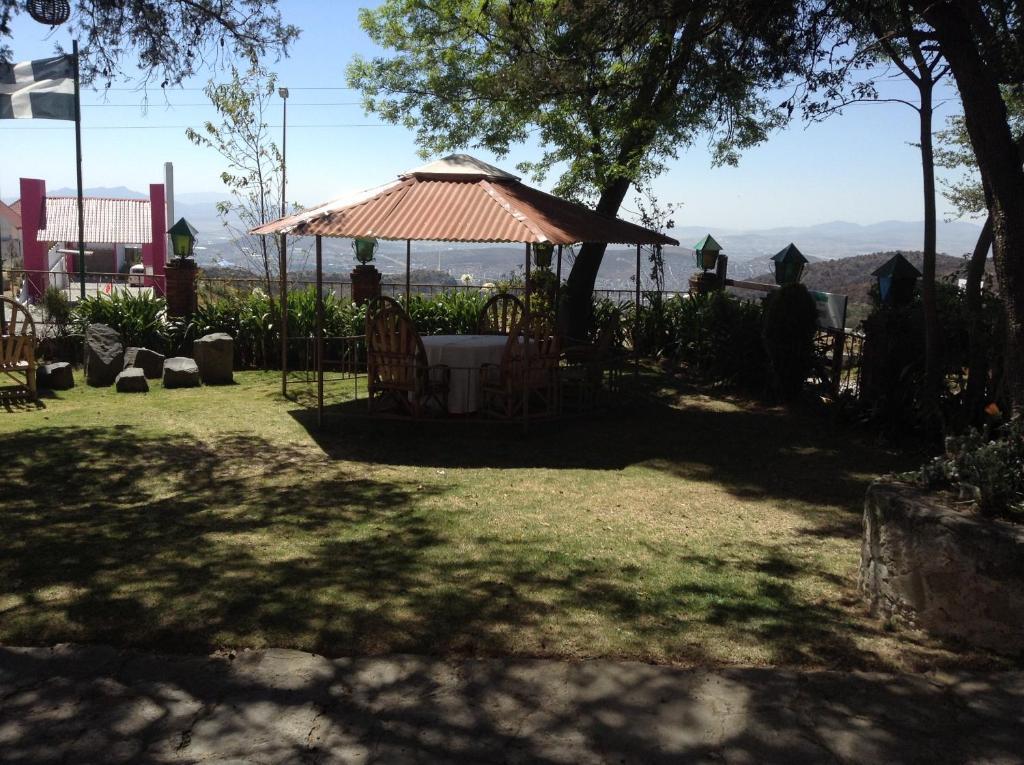 Hotel Villa Alpina El Chalet Pachuca Esterno foto